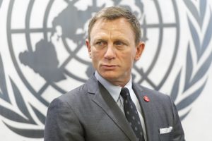 Daniel Craig tijdens zijn meeting met Secretaris-generaal Ban Ki-moon op 14 april 2015, New York – UN Photo/Mark Garten